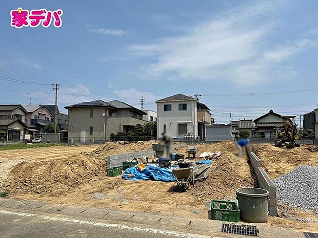 現地や周辺環境もあわせてご確認いただけます。現地ご案内いたします。お気軽にお問い合わせください。実際の陽当たりや前面道路、周辺の環境などもぜひ現地でご確認ください。スタッフが丁寧にご案内いたします。