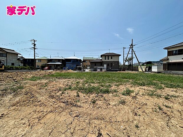 住宅ローンにご不安のあるお客様も、まずはお気軽にご相談ください。お客様に最適な資金計画と金融機関をご案内いたします。ご希望やご状況をお伺いしながら、無理のない返済計画をご提案いたします。