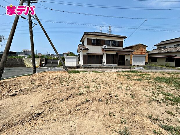 住宅ローンにご不安のあるお客様も、まずはお気軽にご相談ください。お客様に最適な資金計画と金融機関をご案内いたします。ご希望やご状況をお伺いしながら、無理のない返済計画をご提案いたします。