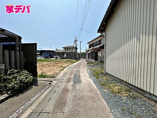 前面道路:北西側約3m(セットバックあり)
