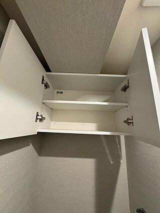 トイレ上部に吊...