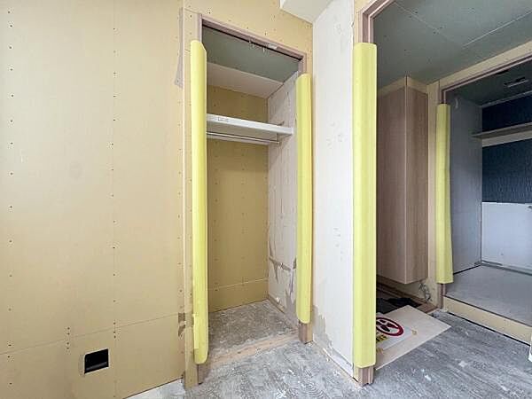 全室にクローゼットが付いていて、お部屋の住空間もスッキリ広々つかえそうです！