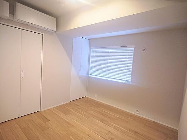 エアコン完備の寝室