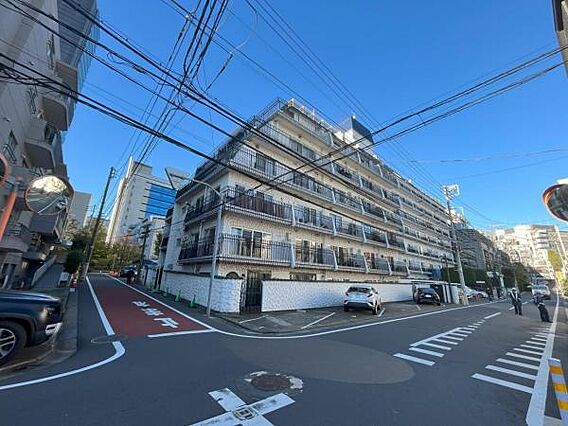 渋谷駅徒歩約1...