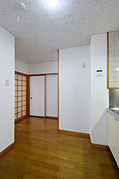 アシスト長野マンション5　II号棟 301 3階2DKのリビング/ダイニング