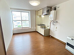 アイリスＡ 101 2階1DKのリビング/ダイニング