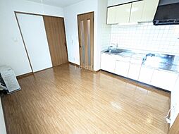 コーポ田村 201 2階1LDKのリビング/ダイニング