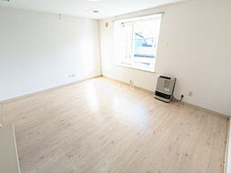 キャメロットII 208 2階ワンルームのリビング/ダイニング