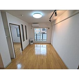 レーヴ・フロレゾン 203 2階1LDKのリビング/ダイニング