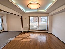 ダイナスティパレス1020 601 6階3LDKのリビング/ダイニング