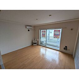 ラ・シュエット宮の森 203 2階1LDKのリビング/ダイニング