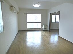 ドームポプラ 201 2階1LDKのリビング/ダイニング