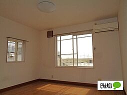 シャトーヒルズ B201 2階1Kのリビング/ダイニング