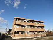 北藤岡駅より徒歩60分 築21年7ヶ月 3階建の賃貸物件