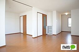 ソレアードＡ 101 1階1LDKのリビング/ダイニング