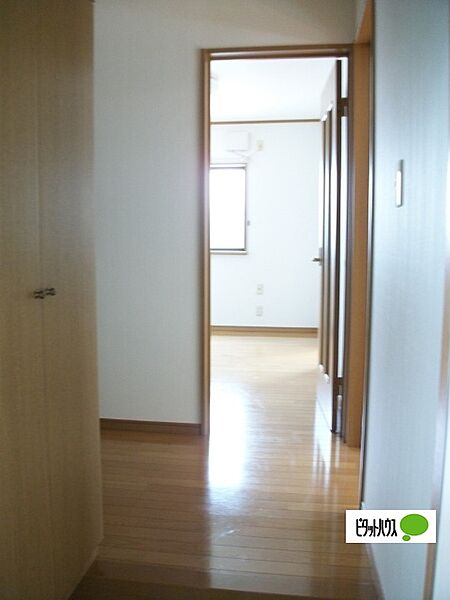 apartment 群馬県みどり市笠懸町鹿
地図を見る