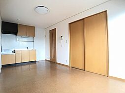 ポルトス元町　Ｃ 102 1階2DKのリビング/ダイニング