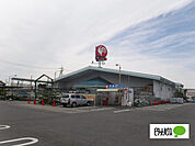 ホームセンター「コメリハード＆グリーン伊勢崎店まで758m」