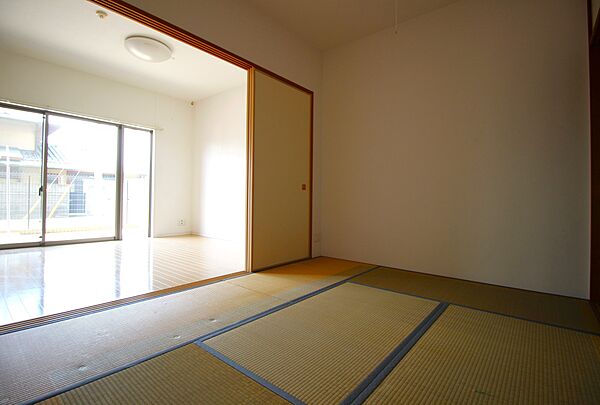 apartment 群馬県伊勢崎市中央町23-15
地図を見る