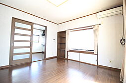 太田市亀岡町 中古戸建 5DKのリビング/ダイニング