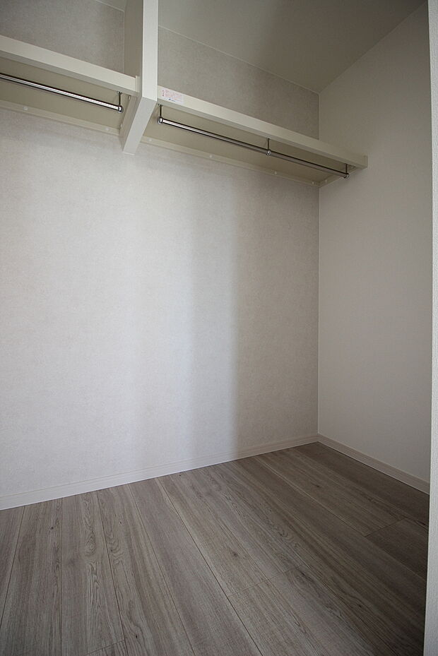 2F洋室(2)収納(2.2帖WIC)