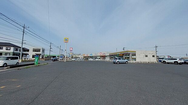 ミニストップ伊勢崎市場町店 914m