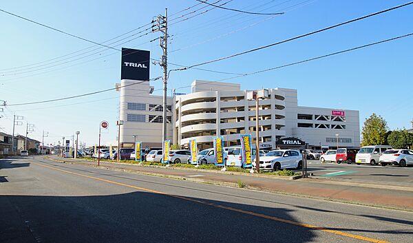 スーパーセンター　トライアル伊勢崎中央店　1057ｍ