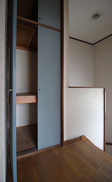 2Fホール収納