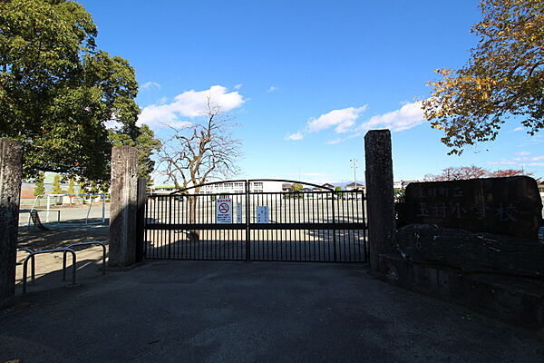 玉村町立玉村小学校　3044ｍ
