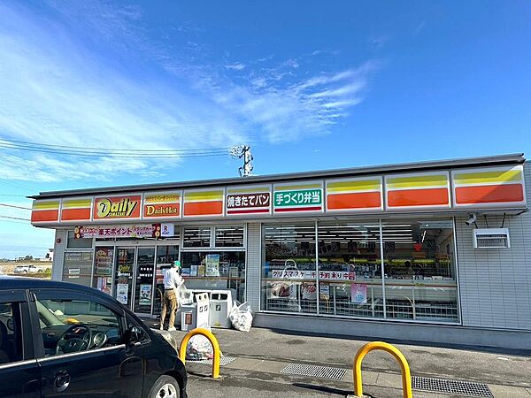 デイリーヤマザキ岡崎中島町店まで約800ｍ（徒歩約10分）