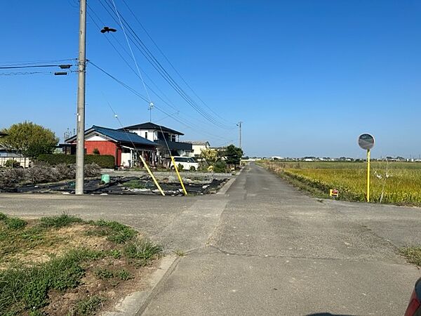 南東側道路
