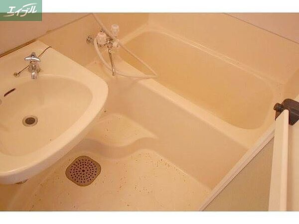 画像4:洗面台付きお風呂