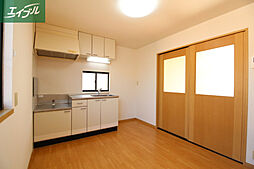 JR宇野線 備前西市駅 徒歩17分の賃貸アパート 2階2DKのリビング/ダイニング