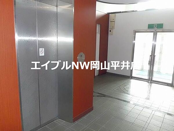 画像18:エレベーター