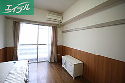 セイントヴィラ医大南 3階ワンルームのリビング/ダイニング