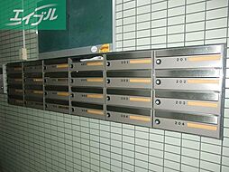 12 / 16