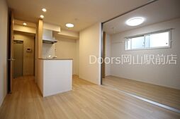 JR山陽本線 岡山駅 徒歩5分の賃貸アパート 1階1LDKのリビング/ダイニング