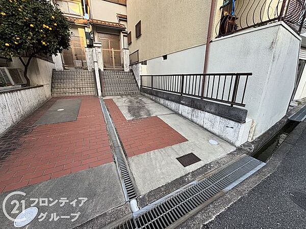 お車持ちの方も安心のカースペ―スしっかり完備