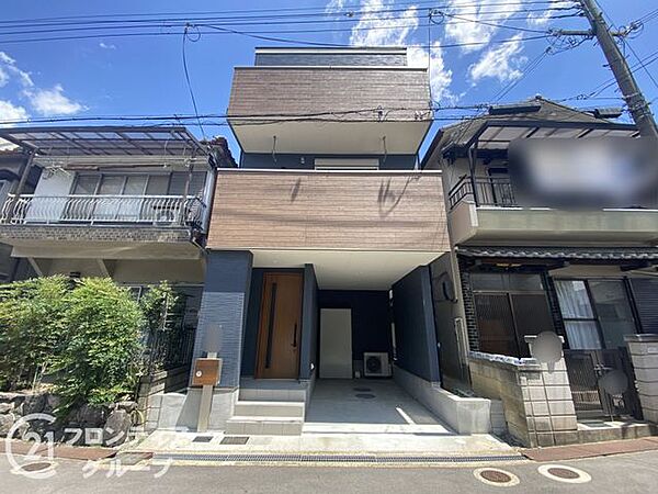 外観：327001540305