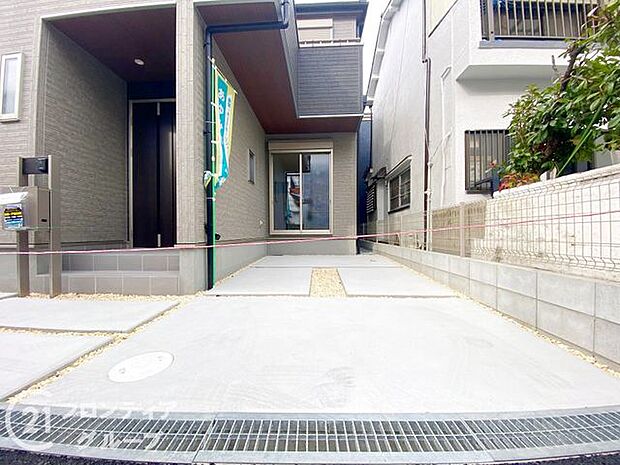 現地写真更新！現地の説明はもちろん、モデルハウスご見学も可能！同社施工物件をご見学していただきますので、実際に使用される設備やお家の雰囲気などをご確認ください