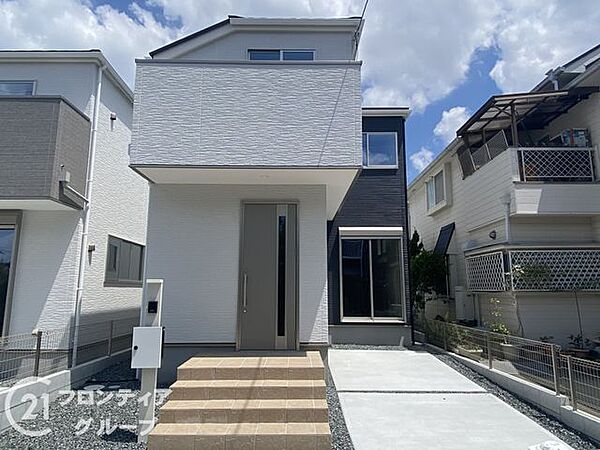 外観：327001689052