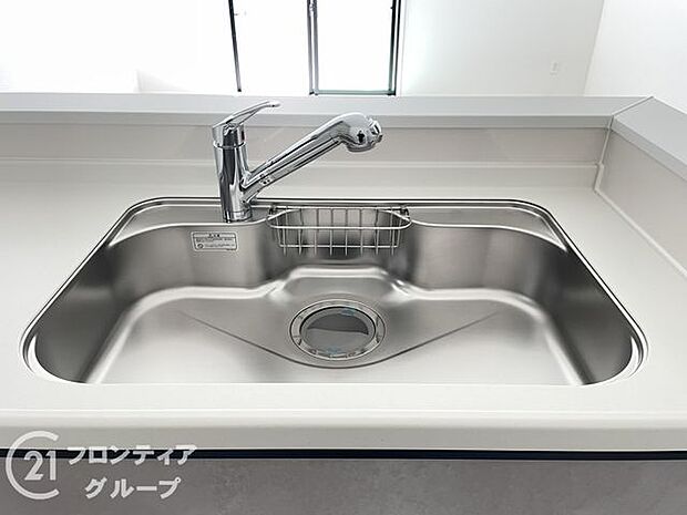 お鍋もスッポリ入るシンク!家事がはかどりますね