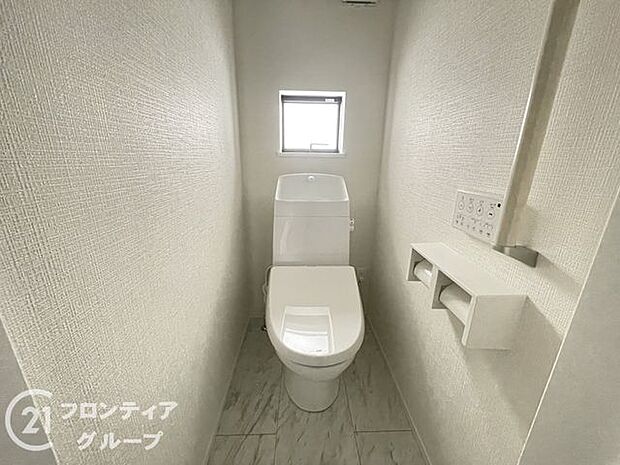 トイレは1階と2階の2カ所に設置！階段を上り下りせずに使用できるので、高齢の方にも安心です！