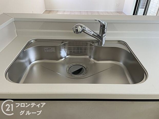 お鍋もスッポリ入るシンク！家事がはかどりますね