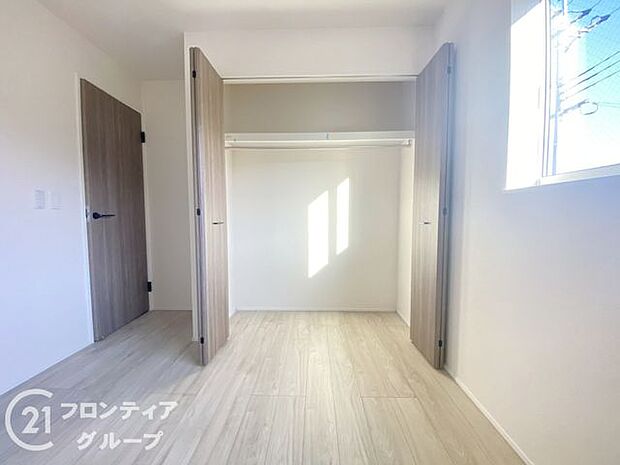 季節の物などたくさん収納しておける便利なスペースです!