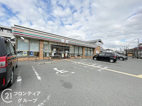 セブンイレブン高槻安満中の町店 徒歩6分。 470m