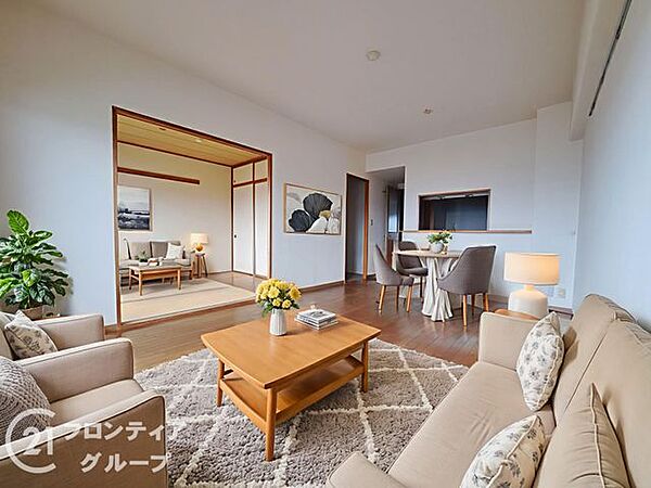 【家具設置イメージ】リビング横には6帖の和室があります◎客間や子どもの遊び場、昼寝スペースなど用途多彩。リビングと隣接しているため、家族が自然に集まりやすく、コミュニケーションも活発になります。