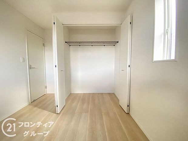 充実した収納スペースなので、お子様が大きくなって、荷物が増えてもたっぷり収納しておけますね