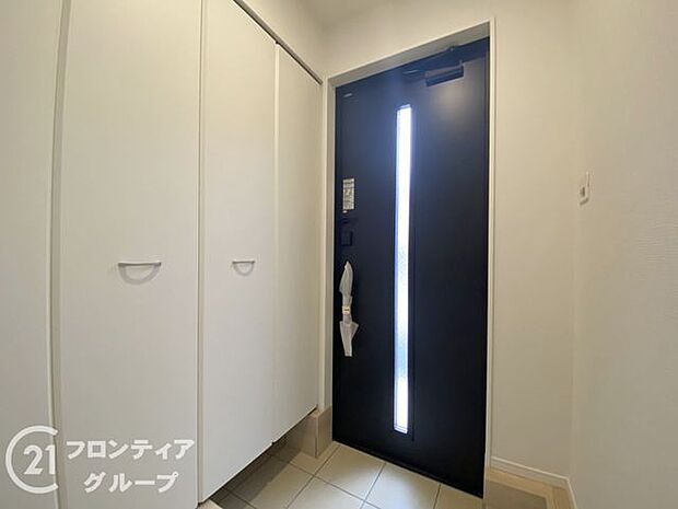 玄関は防犯性の優れたダブルロックドアです！