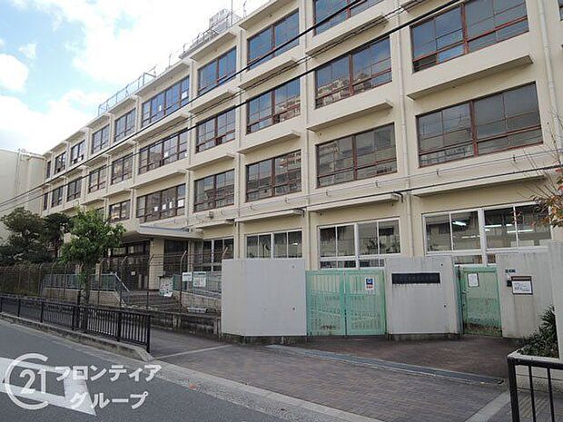 大東市立住道南小学校 徒歩5分。 390m